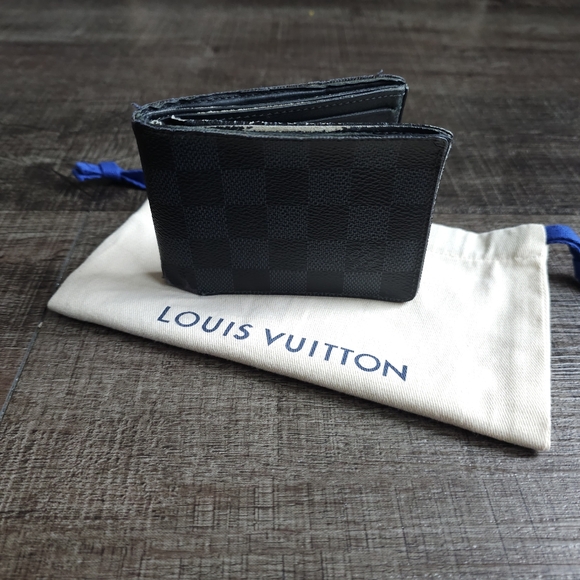 Louis Vuitton Other - LOUIS VUITTON - wallet